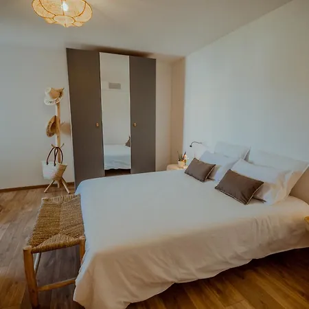 Des Vignes - Piscine - Jacuzzi - 18 Pers *