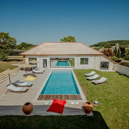 Des Vignes - Piscine - Jacuzzi - 18 Pers *