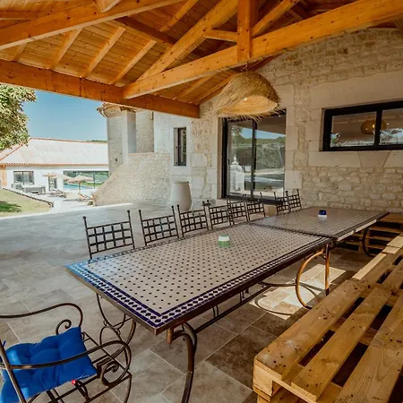 Villa Des Vignes - Piscine - Jacuzzi - 18 Pers *