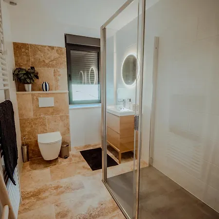 Des Vignes - Piscine - Jacuzzi - 18 Pers Willa