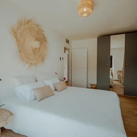 Des Vignes - Piscine - Jacuzzi - 18 Pers *